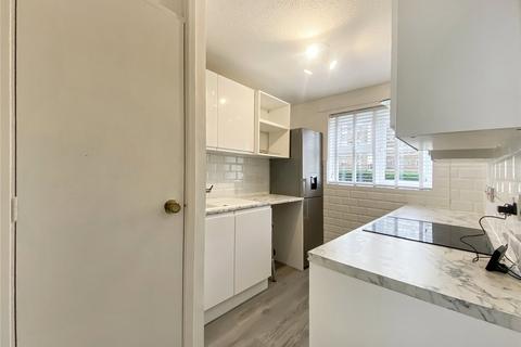 84 Parish Gate Drive, Sidcup, DA15 8TH