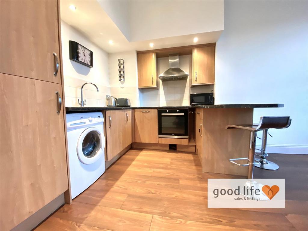 20221101 151145994 i OSthornhilllgardensflat4.jpg