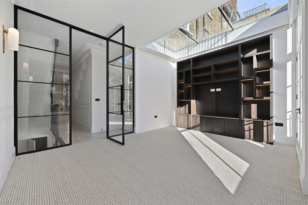 Caithness Road - Reception H3