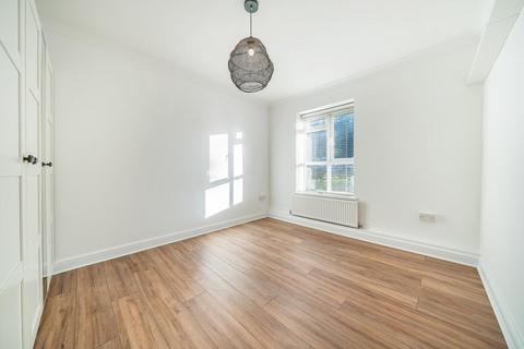 2 bedroom flat for sale, Esher Gardens, Southfields