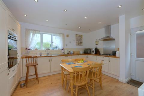 3 bedroom detached house for sale, Shelton Road, Copthorne, Shrewsbury