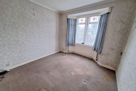 3 bedroom end of terrace house for sale, Dell Close, Willenhall, Coventry, CV3 3AA