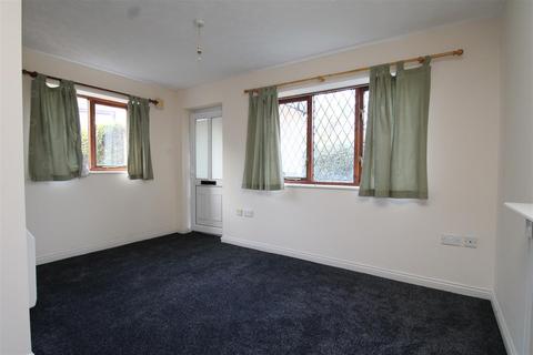 1 bedroom end of terrace house to rent, Nightingale Court, Peterborough