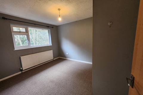 1 bedroom flat to rent, Parkside Grove, BD9 5LL