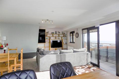 2 bedroom penthouse to rent, 49 Harbour Parade, Ramsgate