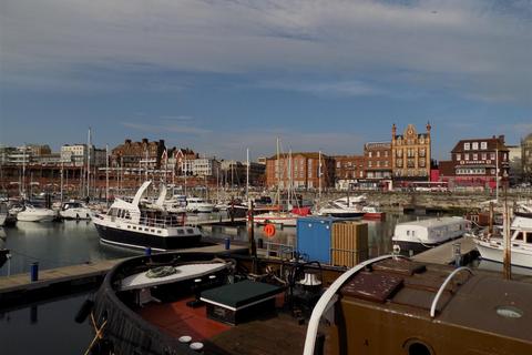 2 bedroom penthouse to rent, 49 Harbour Parade, Ramsgate