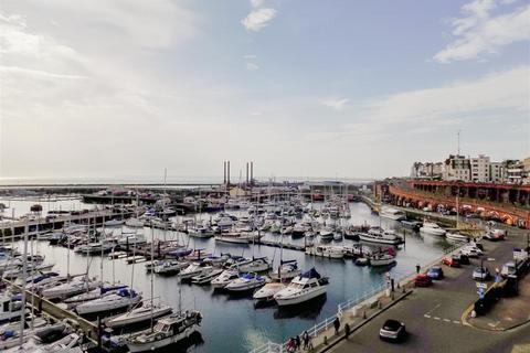 2 bedroom penthouse to rent, 49 Harbour Parade, Ramsgate