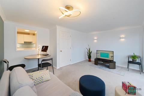 1 bedroom apartment to rent, Mauretania Building, 4 Jardine Road, London, E1W