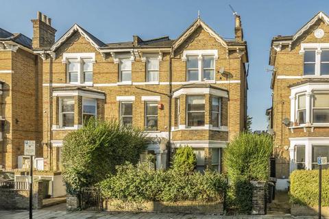 2 bedroom flat for sale, Montrell Road, London SW2