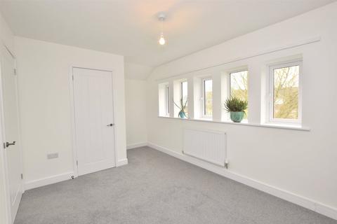 2 bedroom semi-detached house to rent, Sedgemoor Road, Somerset BA2