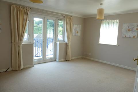 2 bedroom apartment to rent, Applecross Close Rochester ME1