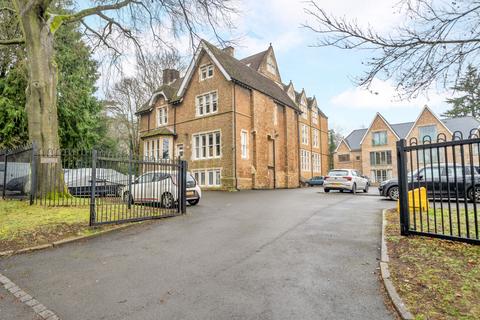 1 bedroom flat for sale, Filmer Grove, Surrey GU7