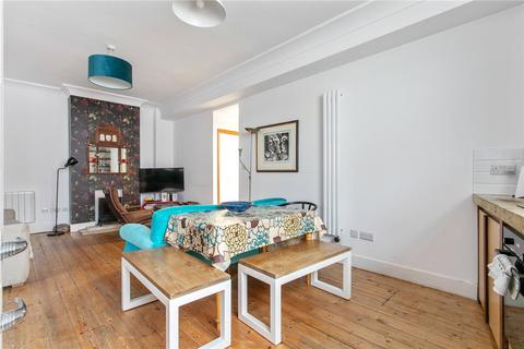 2 bedroom apartment to rent, Whiston Road, London, E2