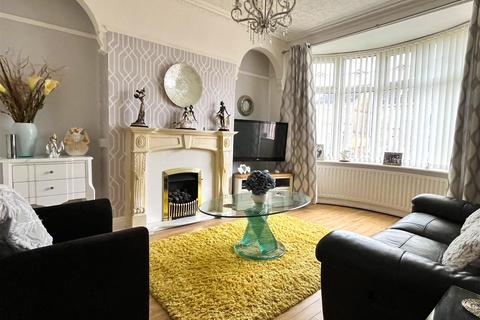 4 bedroom semi-detached house for sale, Carmarthen Road, Fforestfach, Swansea