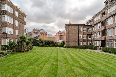 4 bedroom flat for sale, Avenue Road, St John's Wood NW8