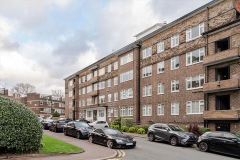 4 bedroom flat for sale, Avenue Road, St John's Wood NW8