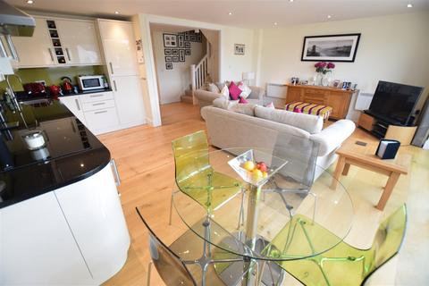 3 bedroom penthouse for sale, Mizzen Court, Portishead