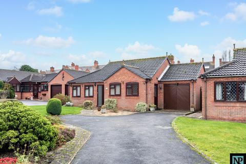 2 bedroom detached bungalow for sale, Clifford Close, Glascote, B77