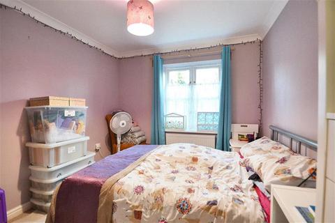 2 bedroom flat for sale, St Cross