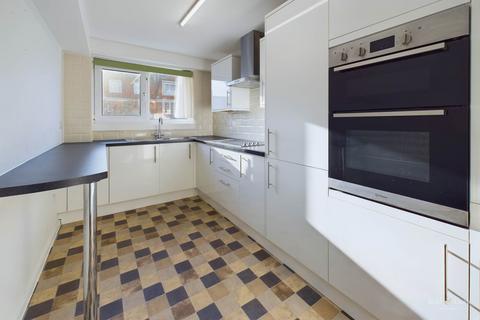 2 bedroom flat for sale, Hartington Place, Eastbourne