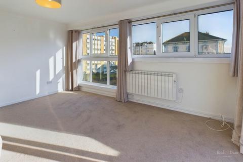 2 bedroom flat for sale, Hartington Place, Eastbourne