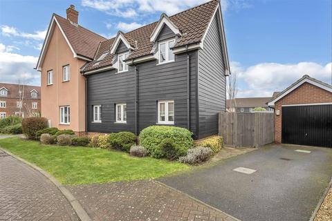 4 bedroom detached house for sale, Todd Way, Bury St. Edmunds