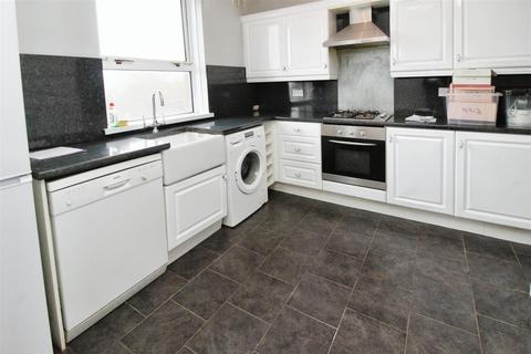 2 bedroom semi-detached house for sale, Briarwood Crescent, Bradford BD6