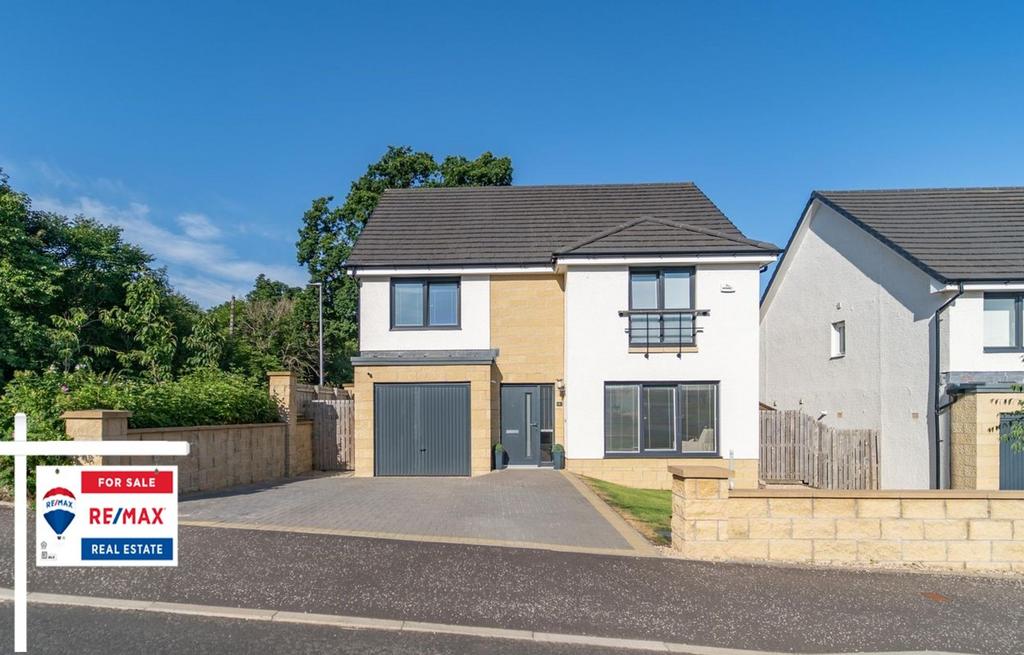 Front Garden and Garage