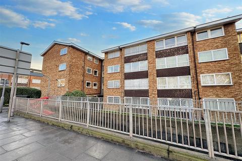 2 bedroom flat for sale, Eastern Avenue, Ilford