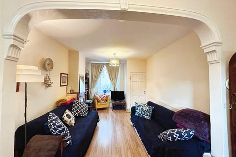 2 bedroom terraced house for sale, Vicarage Lane, Leicester LE4