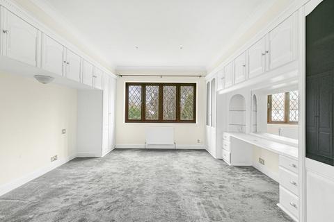 Wedgewood Woodlands Drive, Sunbury-on-thames, TW16 5JS