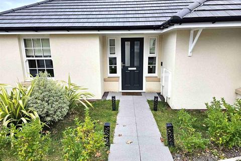 3 bedroom detached bungalow for sale, Cae Canol, Swansea