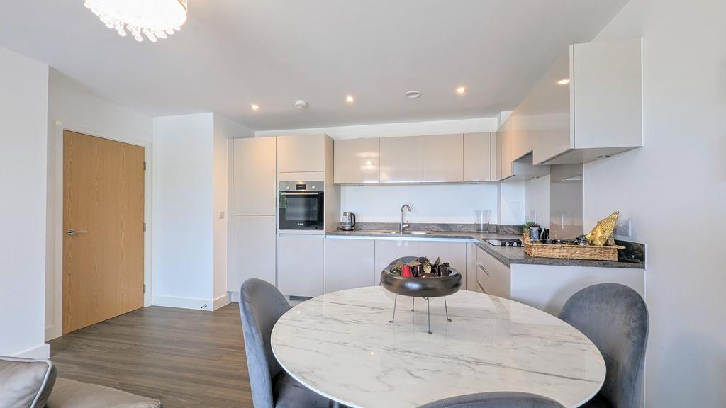 Dining/Kitchen