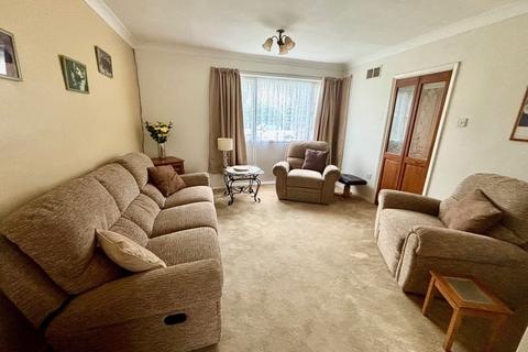 70 Beechtree Avenue, Englefield Green, Egham, TW20 0SR
