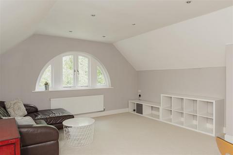 2 bedroom apartment for sale, Reigate Hill, Reigate