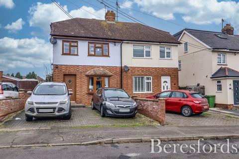 3 bedroom semi-detached house for sale, Challis Lane, Braintree, CM7