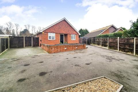 42a Ewins Close, Ash, Aldershot, GU12 6SA