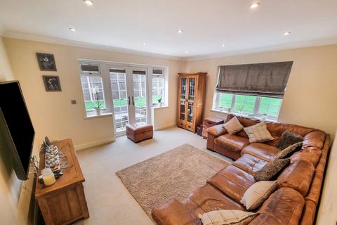 42a Ewins Close, Ash, Aldershot, GU12 6SA