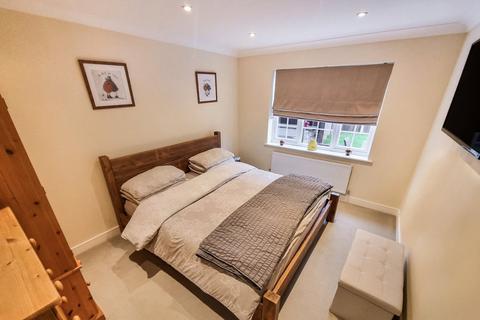 42a Ewins Close, Ash, Aldershot, GU12 6SA