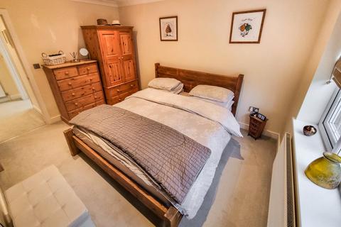 42a Ewins Close, Ash, Aldershot, GU12 6SA
