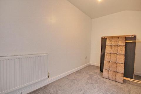 2 bedroom house to rent, New Road, Hornsea