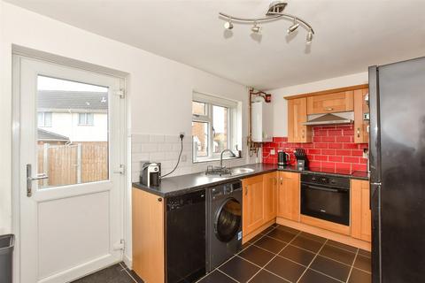 66 Doeshill Drive, Wickford, SS12 9RD