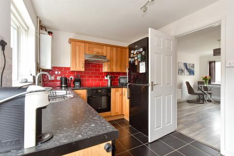 66 Doeshill Drive, Wickford, SS12 9RD
