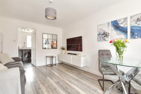 66 Doeshill Drive, Wickford, SS12 9RD