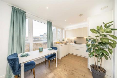 2 bedroom flat to rent, Astell Road, London SE3