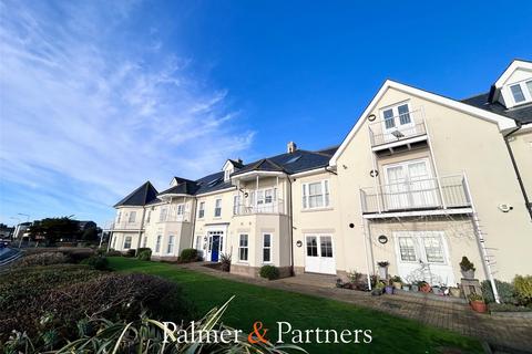 2 bedroom apartment for sale, Marine Parade East, Clacton-on-Sea, Essex, CO15