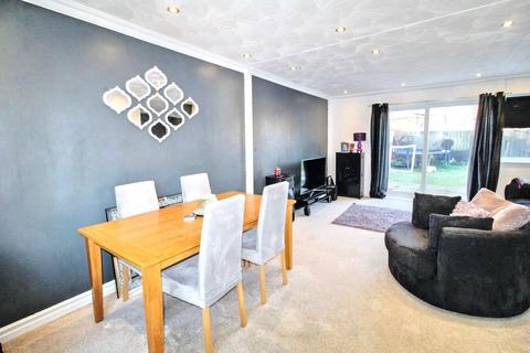 3 bedroom semi-detached house for sale, Norham Road, Gosforth, Newcastle upon Tyne, Tyne and Wear, NE3 2LN