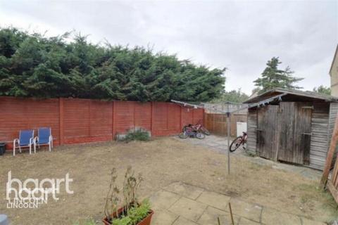 3 bedroom detached house to rent, Baker Crescent, LINCOLN