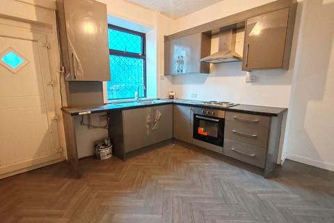 2 bedroom terraced house to rent, Parkinson Street, Burnley, BB11