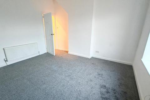 2 bedroom terraced house to rent, Parkinson Street, Burnley, BB11